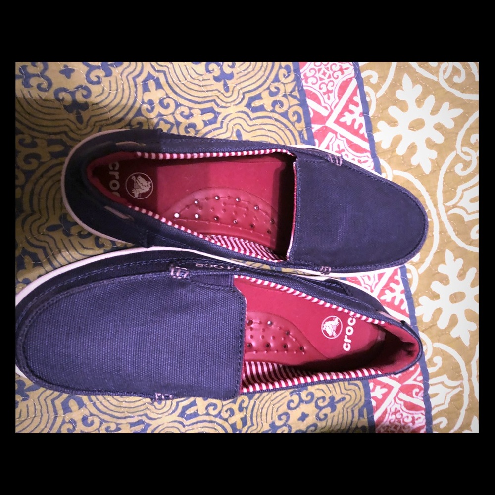 NWOT Crocs